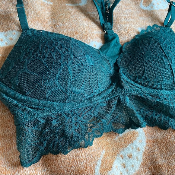 Pink VS Forest Green Lace Push Up - Picture 2 of 6